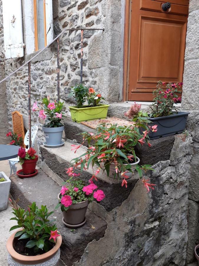 Le Refuge Des Alpes Mancelles Apartman Fresnay-sur-Sarthe Kültér fotó